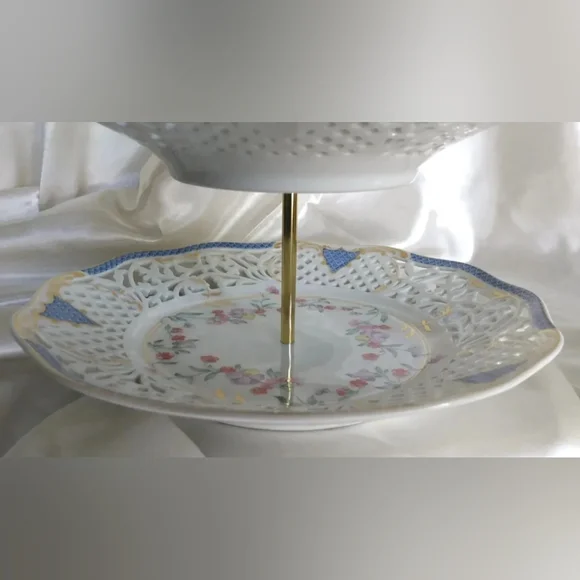 Vtg Oscar De La Renta 2 tier serving tray tidbit dessert blue floral tea party - Picture 7 of 12